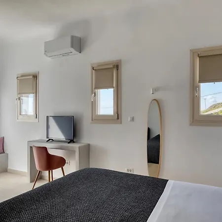 Villa Stunning Oceanview Mykonos | 5 Bedrooms | Perseus | Amazing Location Overlooking Sea & Private Pool | Faros Fanari (Mykonos)